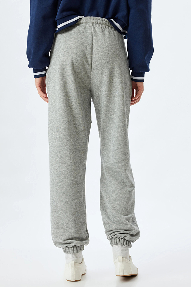 Jogger-Pants-With-Pockets-3d