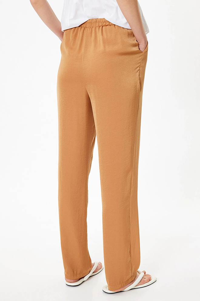 Wide-leg-velvet-pants-2d